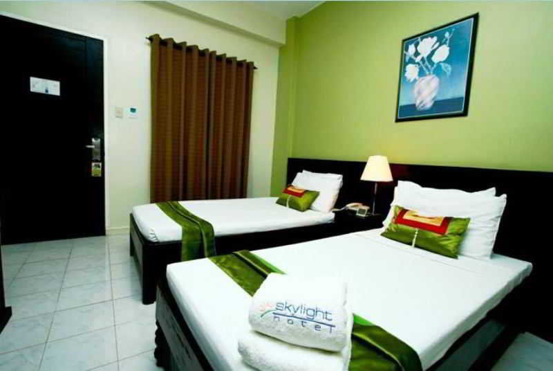 Reddoorz Plus Near Mendoza Park Puerto Princesa Exterior photo