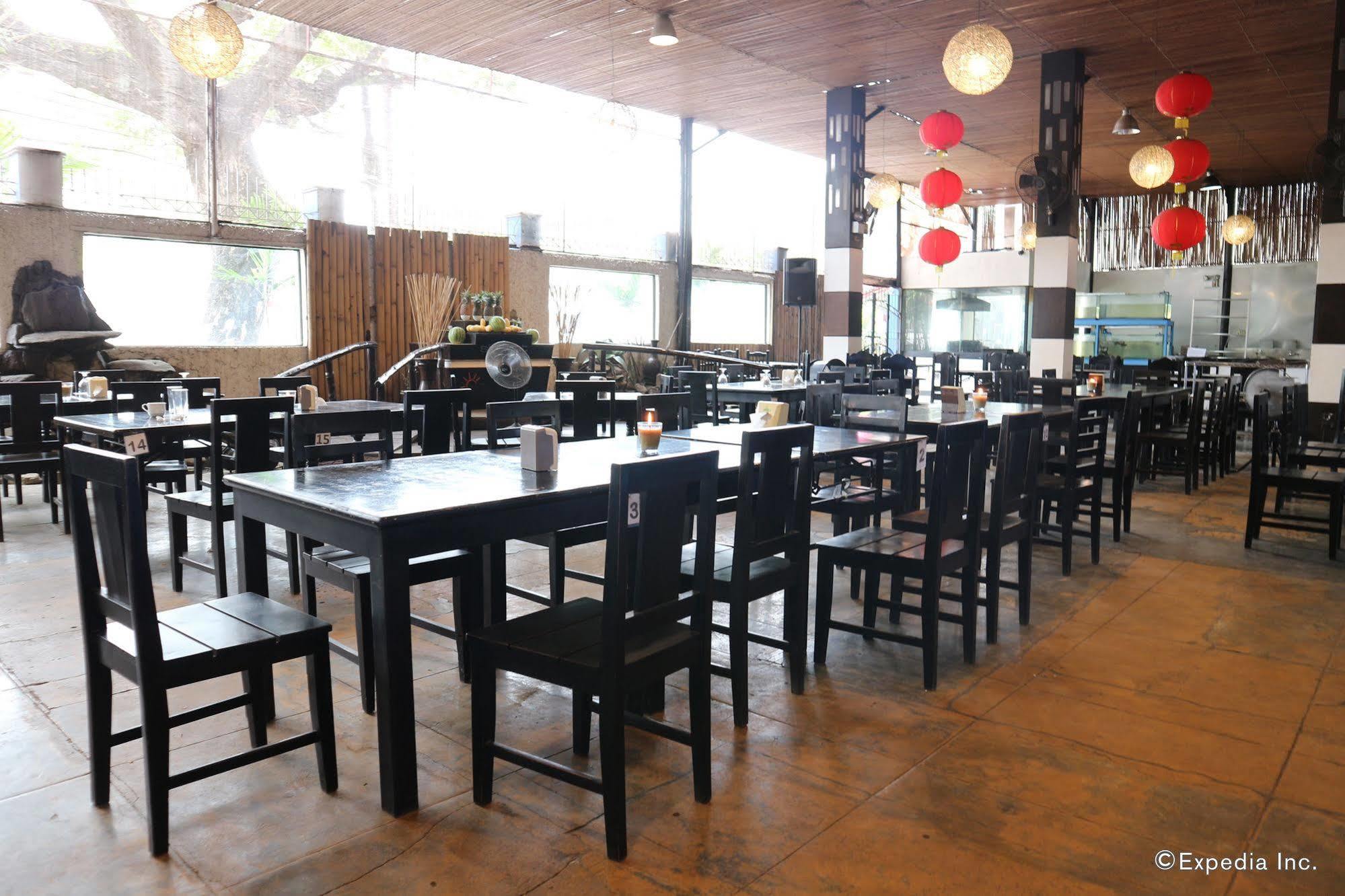 Reddoorz Plus Near Mendoza Park Puerto Princesa Exterior photo
