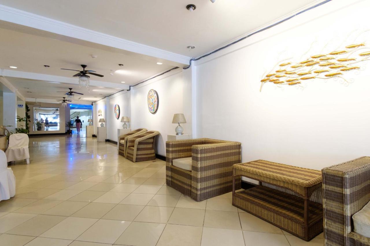 Reddoorz Plus Near Mendoza Park Puerto Princesa Exterior photo