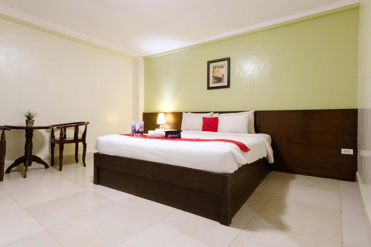 Reddoorz Plus Near Mendoza Park Puerto Princesa Exterior photo