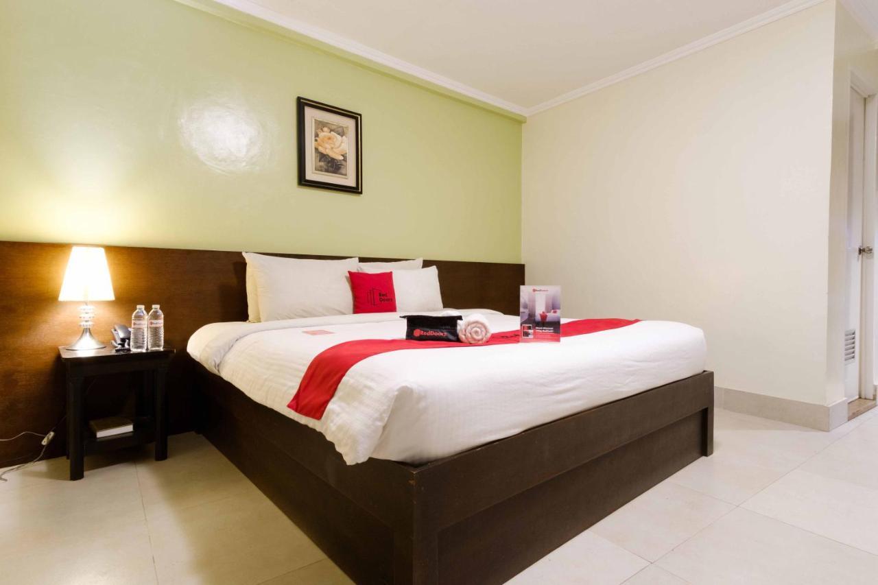 Reddoorz Plus Near Mendoza Park Puerto Princesa Exterior photo